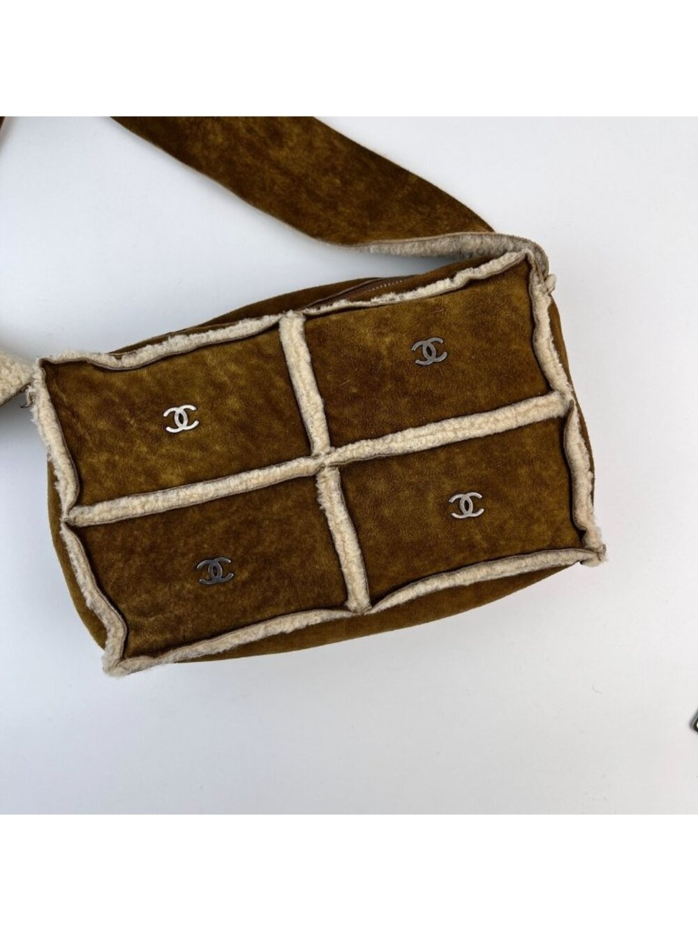 Chanel CC Logo Quilted Shoulder Bag Brown Mouton Suede Vintage - Picture 4 of 15
